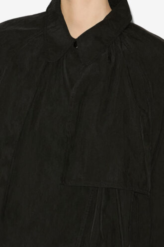 Gwenola Kurze Jacke aus satiniertem Funktionsstoff