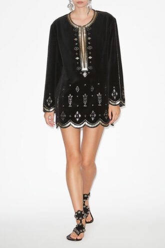 Helene Kurzes besticktes Samtkleid