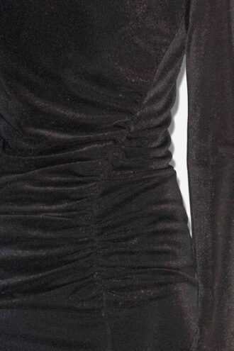 Jenisa Langes Lurex-Kleid