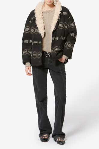 Qayla Kurzer Jacquard-Mantel